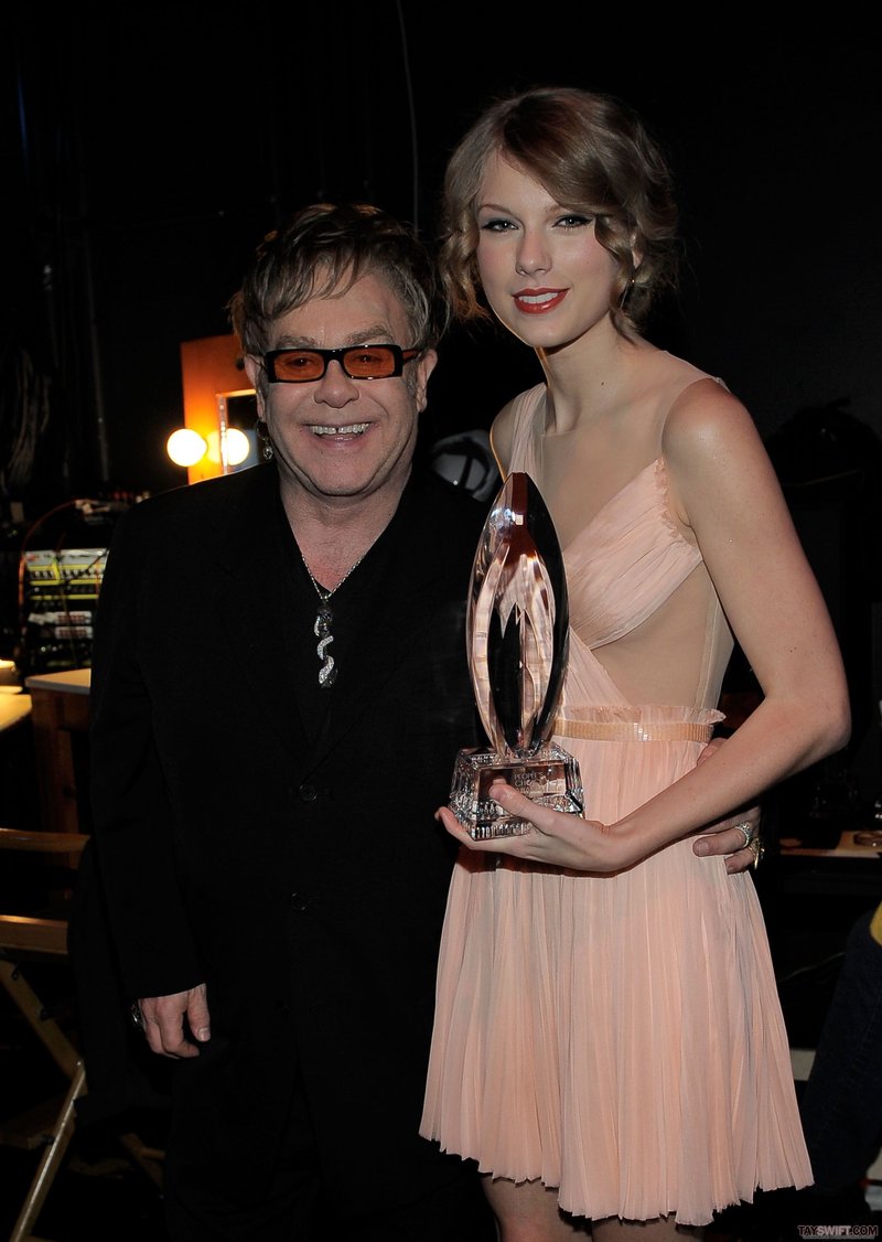 Taylor Swift at 2011 People's Choice Awards — photo 57