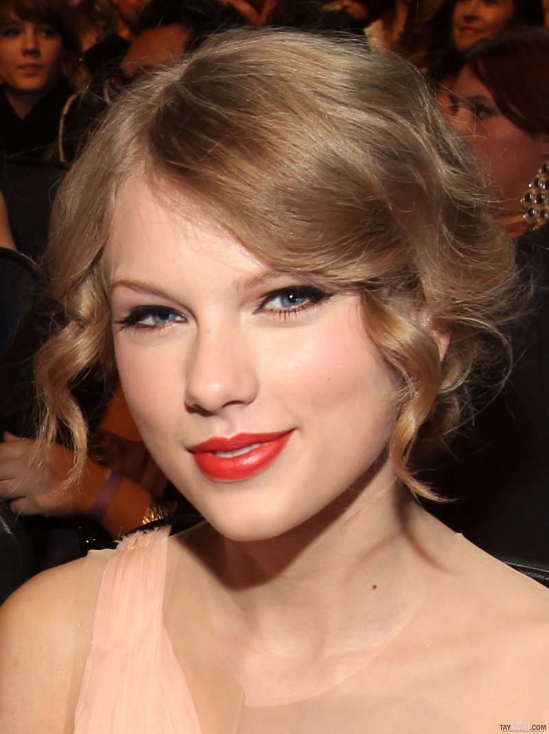 Taylor Swift at 2011 People's Choice Awards — photo 82