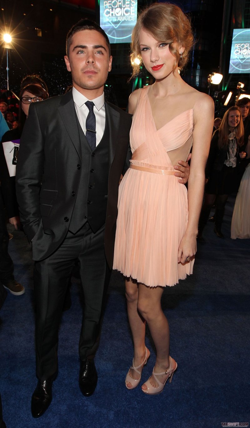 Taylor Swift at 2011 People's Choice Awards — photo 91