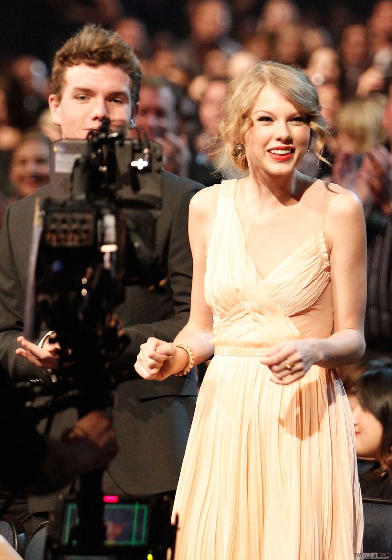 Taylor Swift at 2011 People's Choice Awards — photo 110