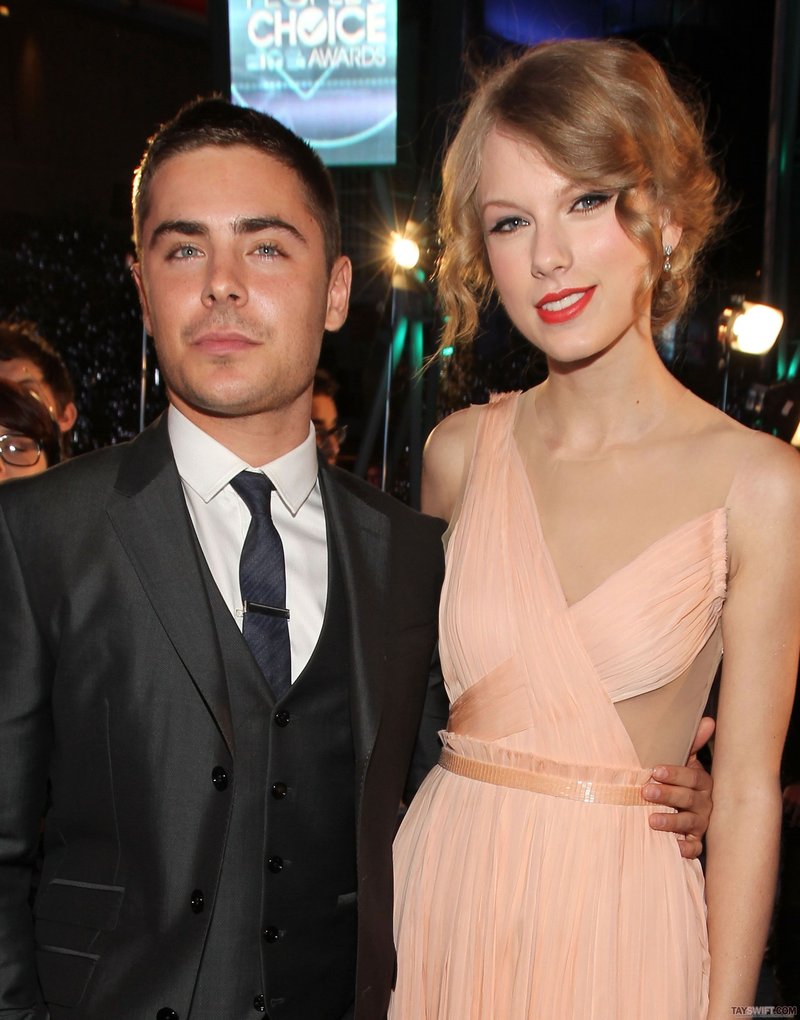 Taylor Swift at 2011 People's Choice Awards — photo 135