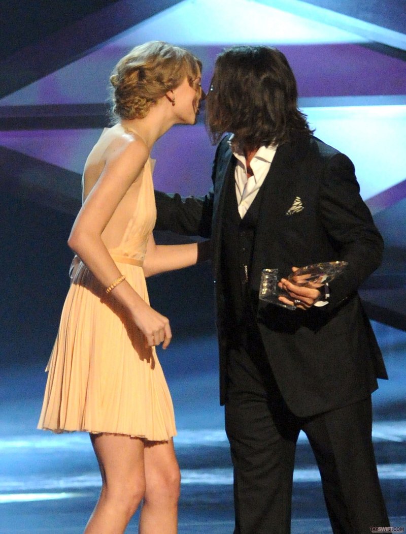 Taylor Swift at 2011 People's Choice Awards — photo 164
