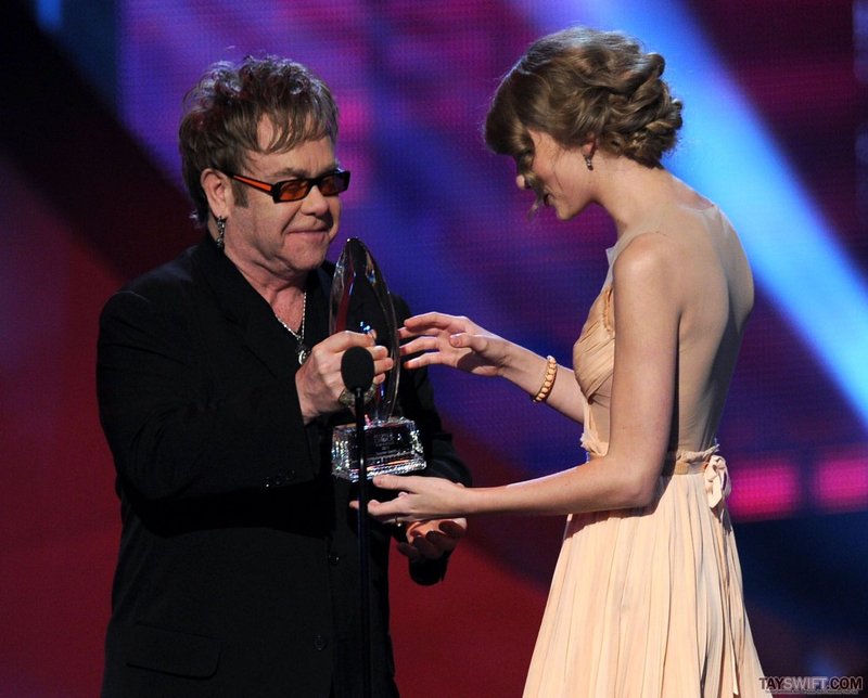 Taylor Swift at 2011 People's Choice Awards — photo 190