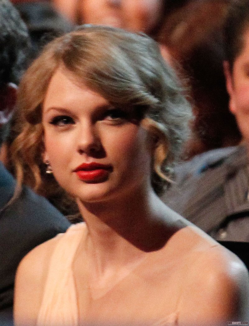 Taylor Swift at 2011 People's Choice Awards — photo 195