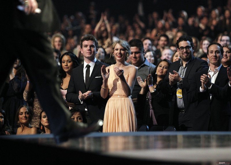 Taylor Swift at 2011 People's Choice Awards — photo 203