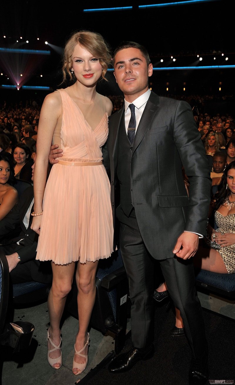 Taylor Swift at 2011 People's Choice Awards — photo 212