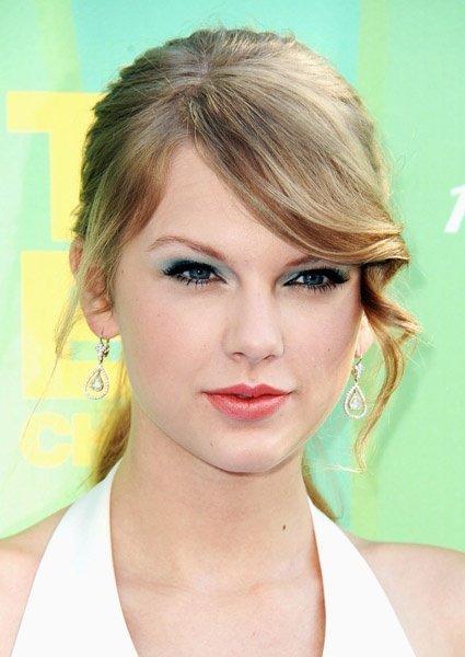 Taylor Swift at 2011 Teen Choice Awards — photo 22