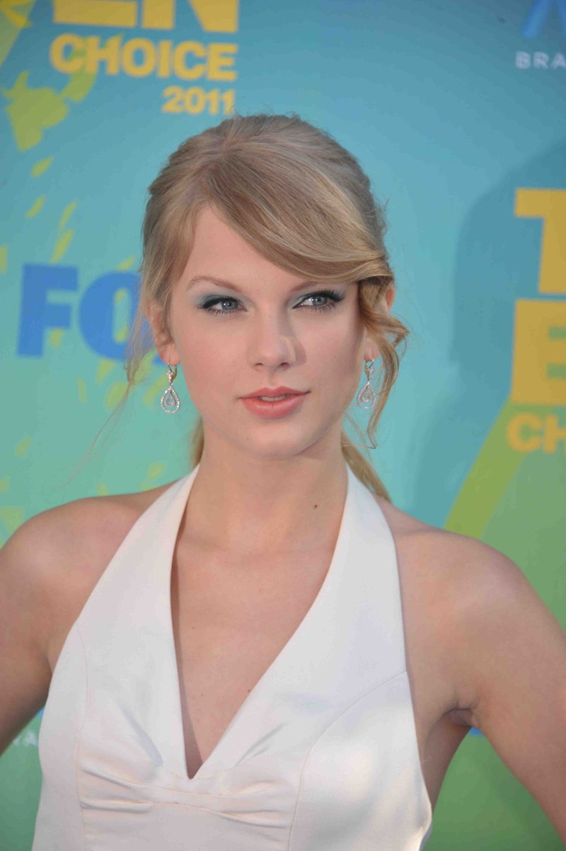 Taylor Swift at 2011 Teen Choice Awards — photo 29