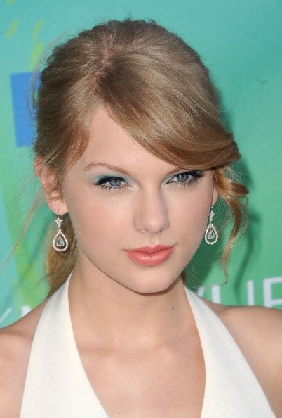Taylor Swift at 2011 Teen Choice Awards — photo 35