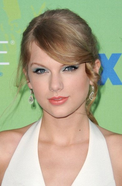 Taylor Swift at 2011 Teen Choice Awards — photo 38