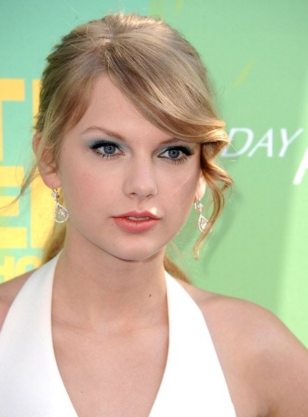 Taylor Swift at 2011 Teen Choice Awards — photo 52