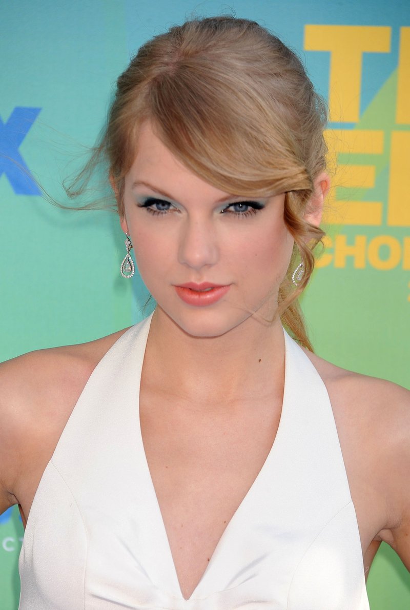 Taylor Swift at 2011 Teen Choice Awards — photo 71
