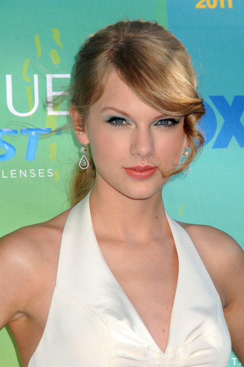 Taylor Swift at 2011 Teen Choice Awards — photo 92