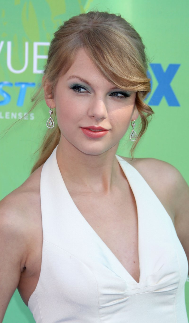 Taylor Swift at 2011 Teen Choice Awards — photo 99