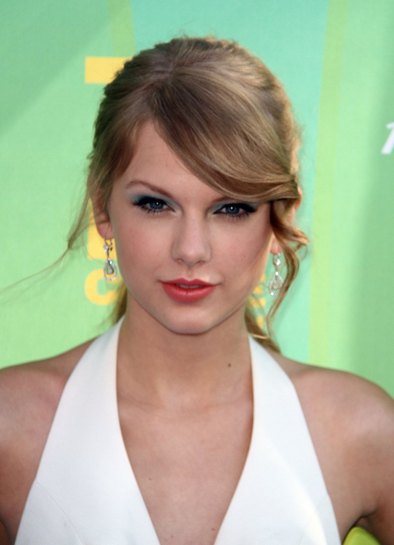 Taylor Swift at 2011 Teen Choice Awards — photo 103