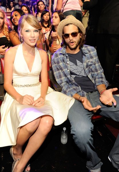 Taylor Swift at 2011 Teen Choice Awards — photo 209