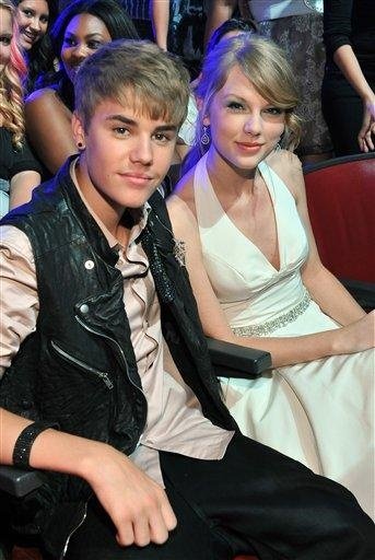 Taylor Swift at 2011 Teen Choice Awards — photo 248