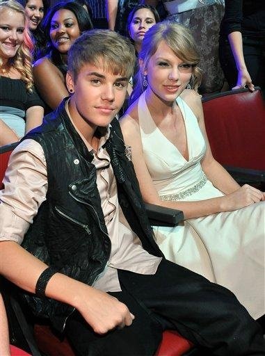 Taylor Swift at 2011 Teen Choice Awards — photo 249