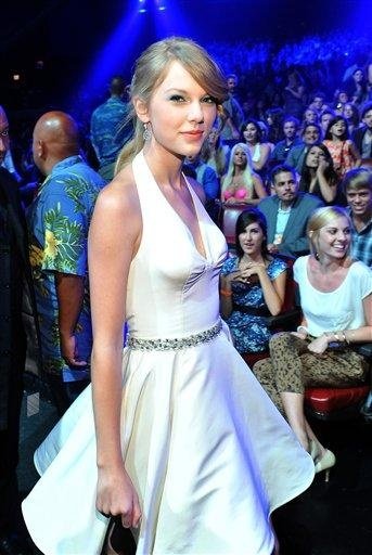 Taylor Swift at 2011 Teen Choice Awards — photo 254