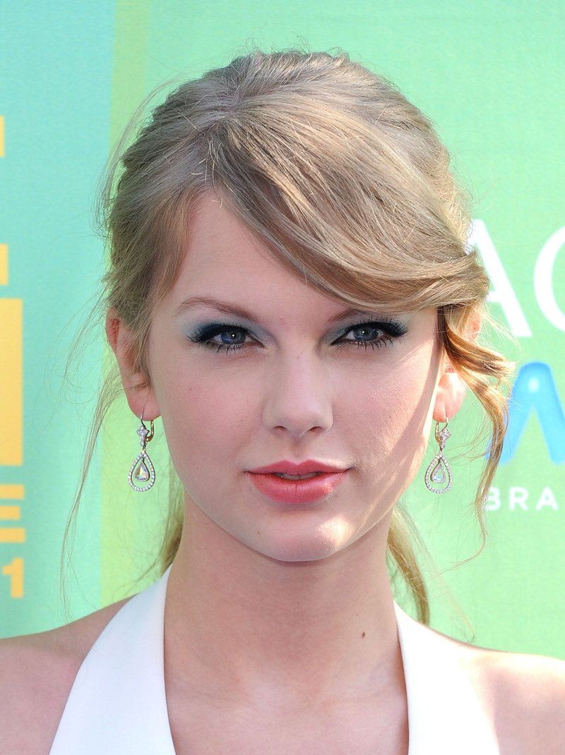 Taylor Swift at 2011 Teen Choice Awards — photo 274