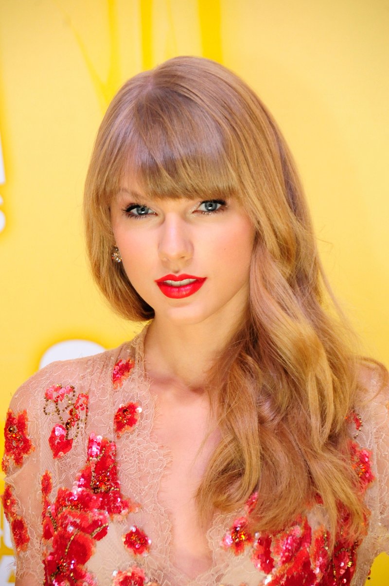 Taylor Swift at 46th Annual CMA Awards — photo 53