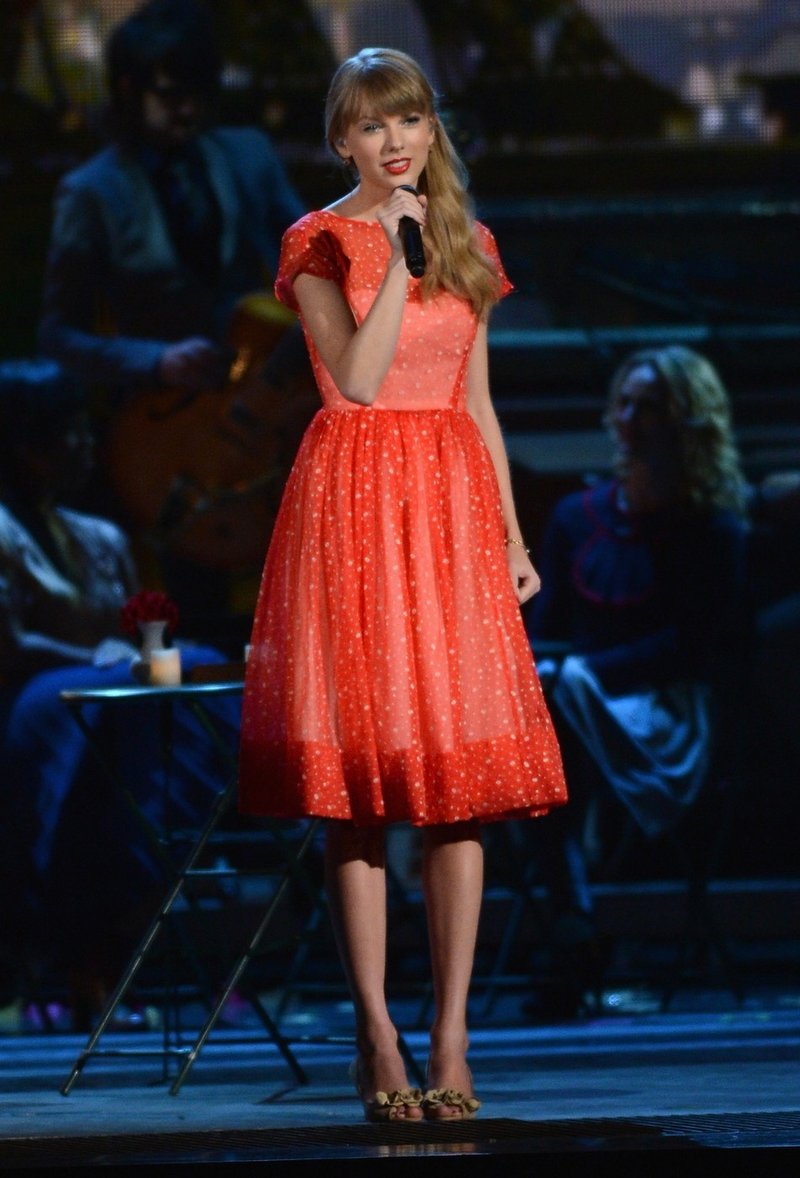 Taylor Swift at 46th Annual CMA Awards — photo 60