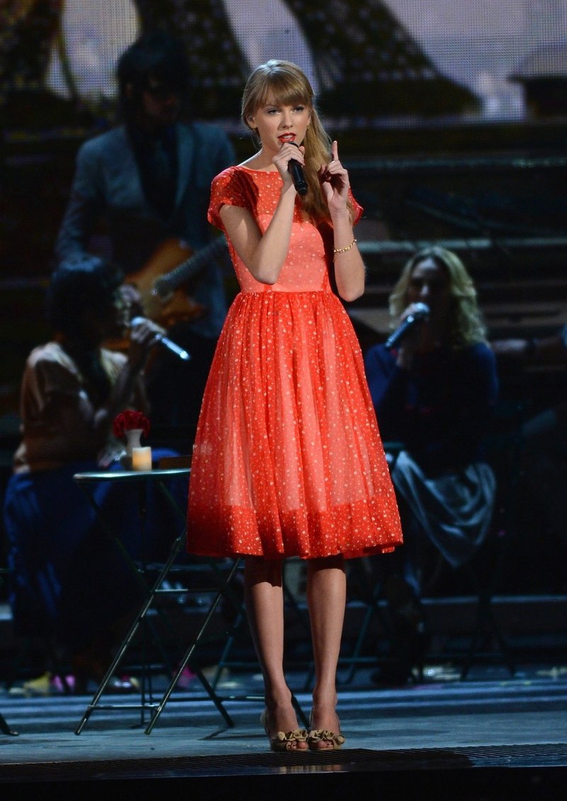 Taylor Swift at 46th Annual CMA Awards — photo 64