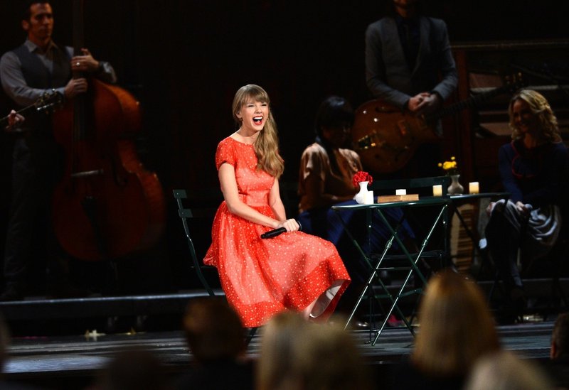 Taylor Swift at 46th Annual CMA Awards — photo 67