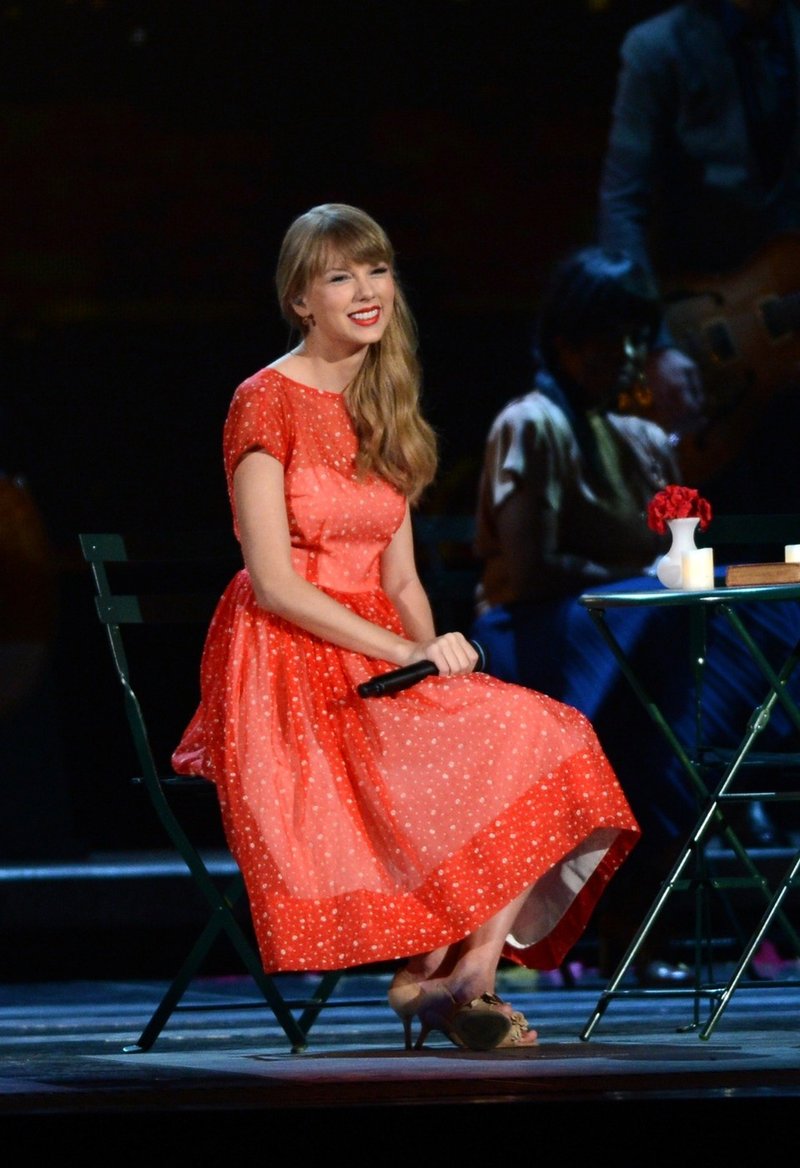 Taylor Swift at 46th Annual CMA Awards — photo 68