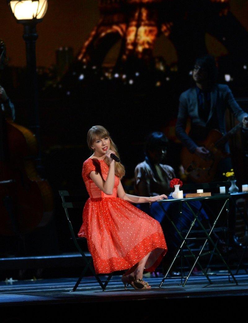 Taylor Swift at 46th Annual CMA Awards — photo 70