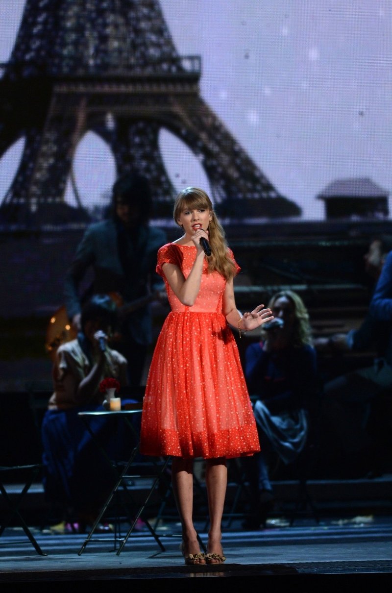 Taylor Swift at 46th Annual CMA Awards — photo 74