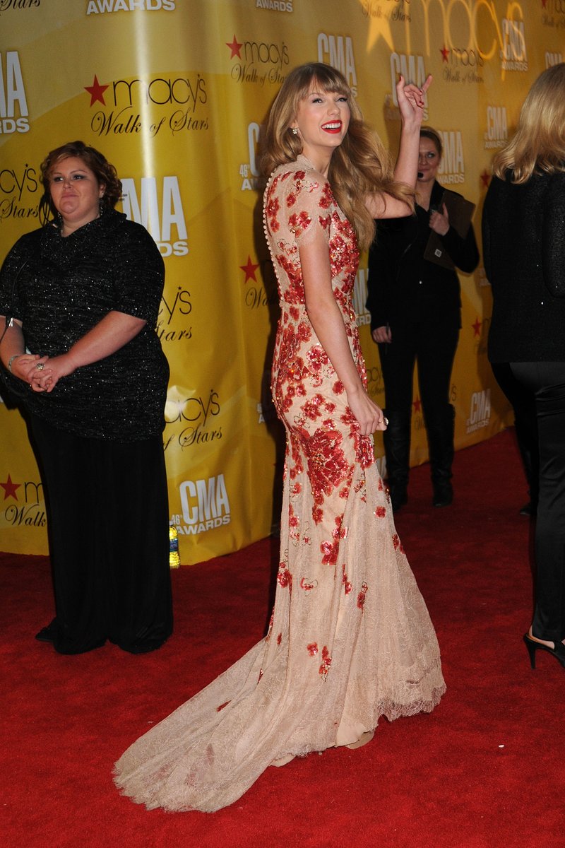 Taylor Swift at 46th Annual CMA Awards — photo 86
