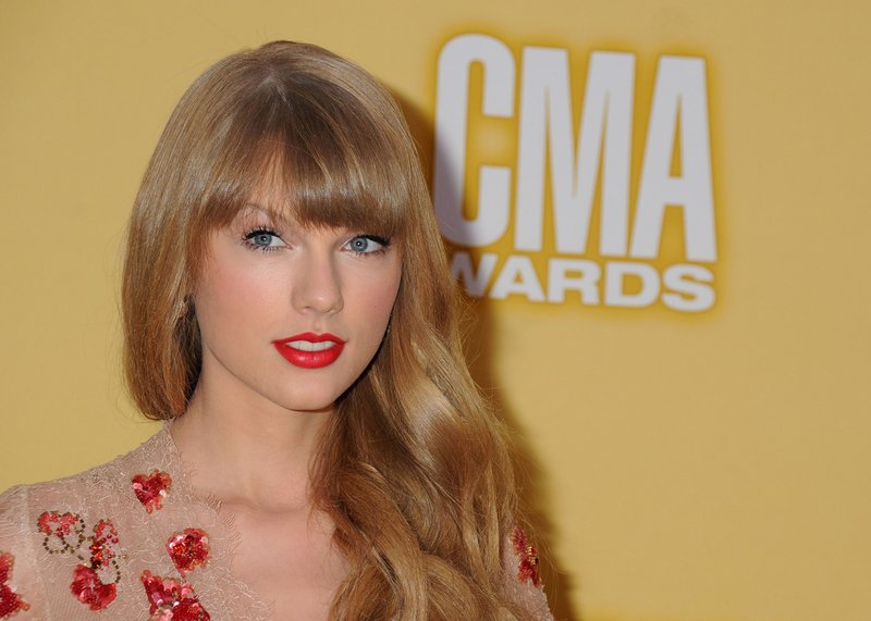 Taylor Swift at 46th Annual CMA Awards — photo 88