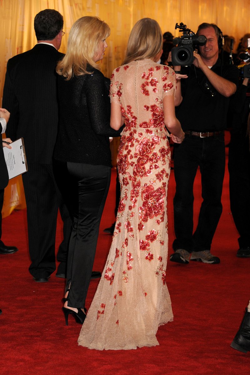 Taylor Swift at 46th Annual CMA Awards — photo 89