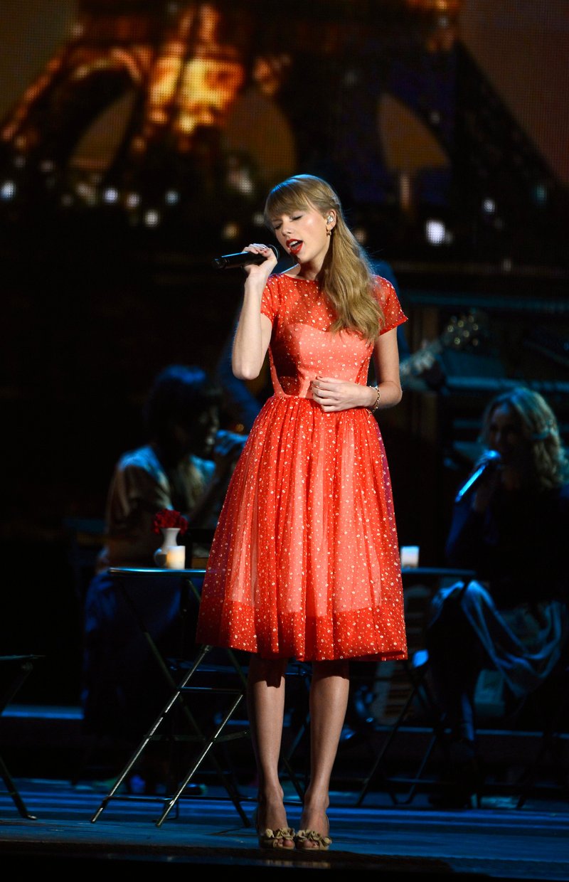Taylor Swift at 46th Annual CMA Awards — photo 103