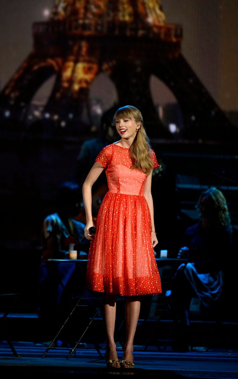 Taylor Swift at 46th Annual CMA Awards — photo 104