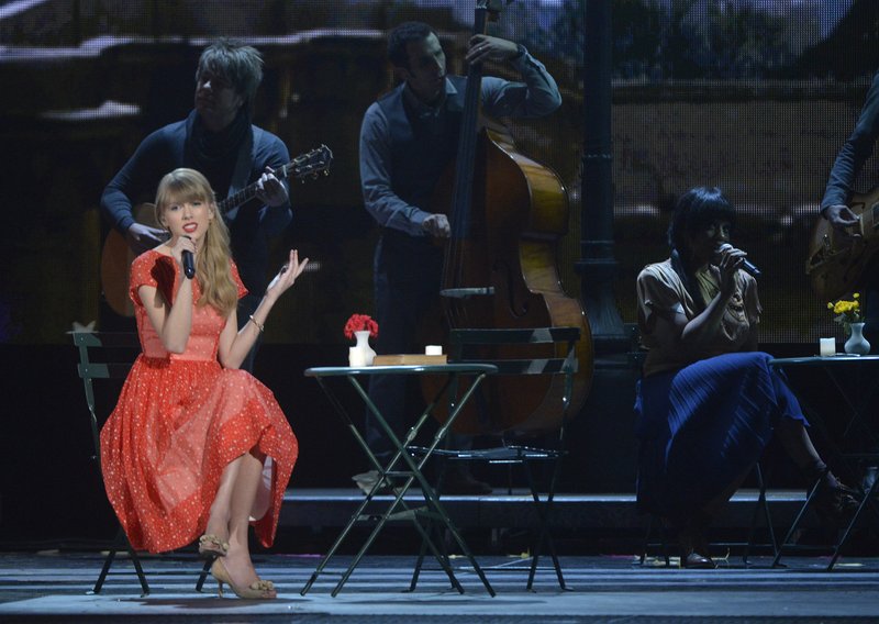 Taylor Swift at 46th Annual CMA Awards — photo 105