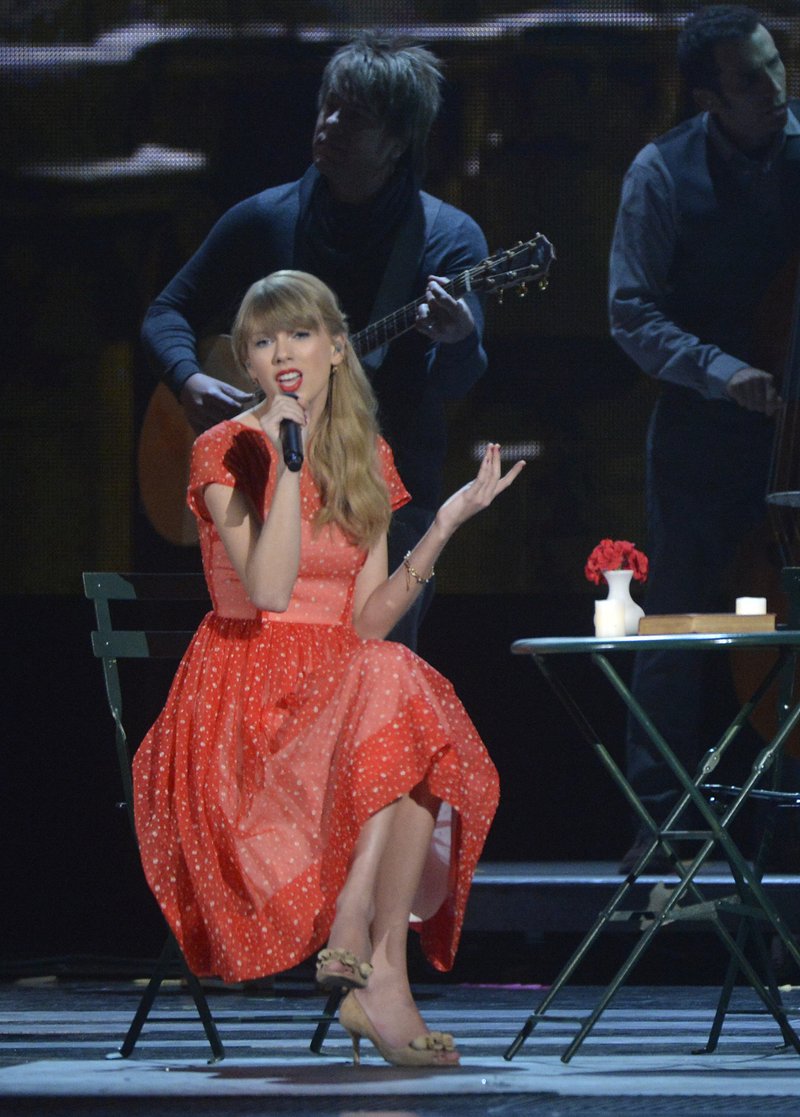 Taylor Swift at 46th Annual CMA Awards — photo 108