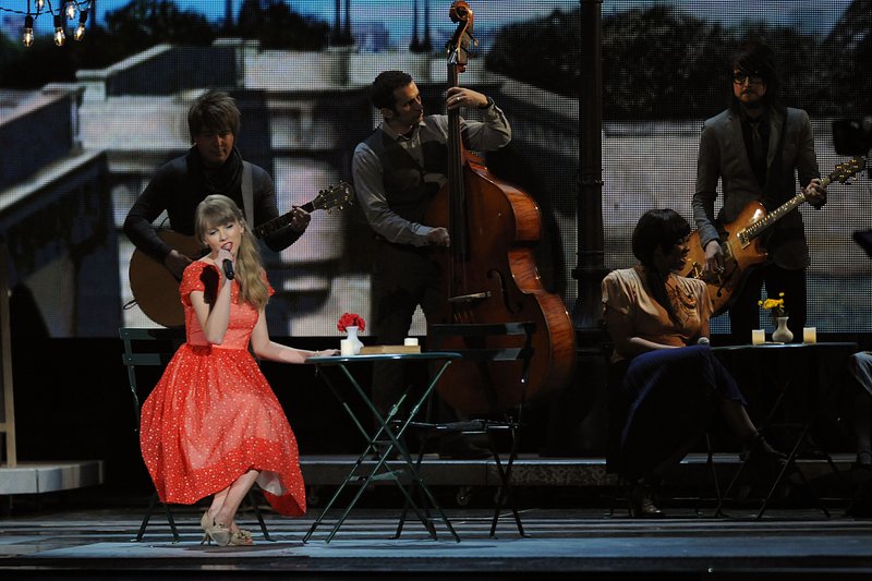 Taylor Swift at 46th Annual CMA Awards — photo 117