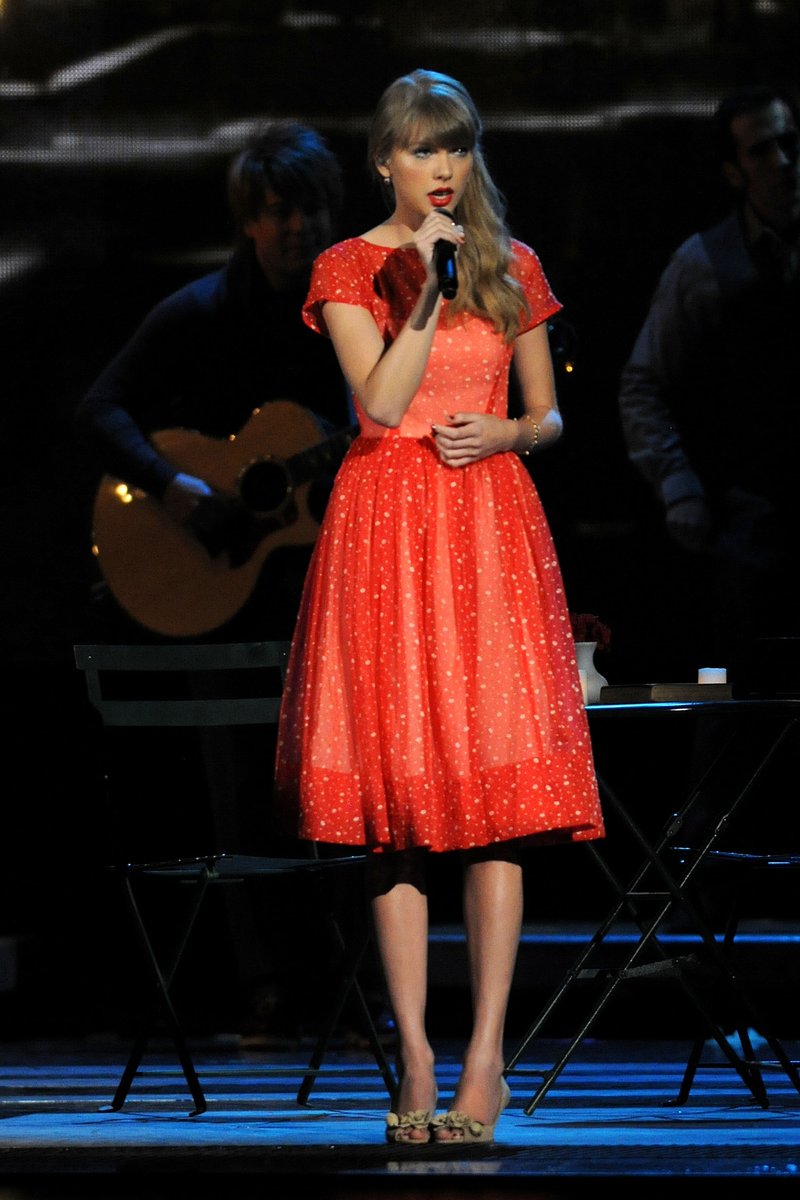 Taylor Swift at 46th Annual CMA Awards — photo 127