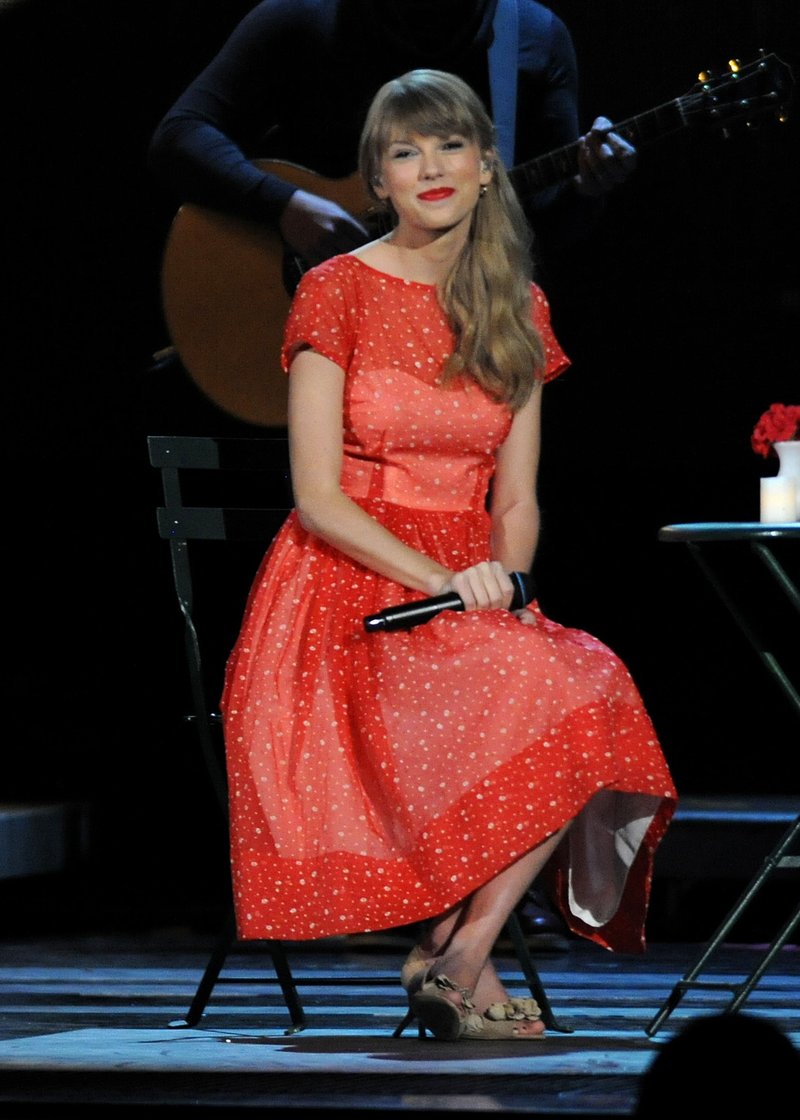 Taylor Swift at 46th Annual CMA Awards — photo 133