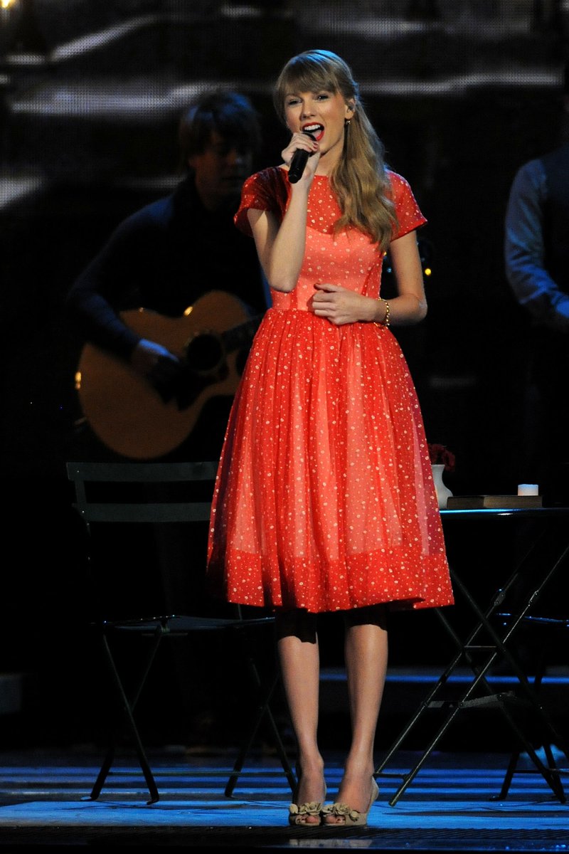 Taylor Swift at 46th Annual CMA Awards — photo 135