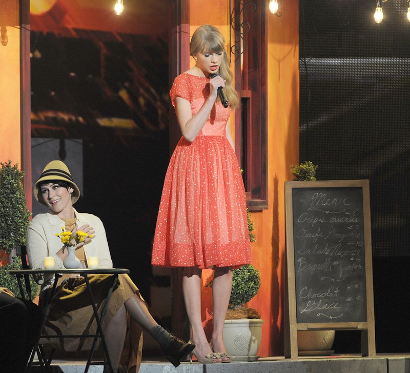 Taylor Swift at 46th Annual CMA Awards — photo 137