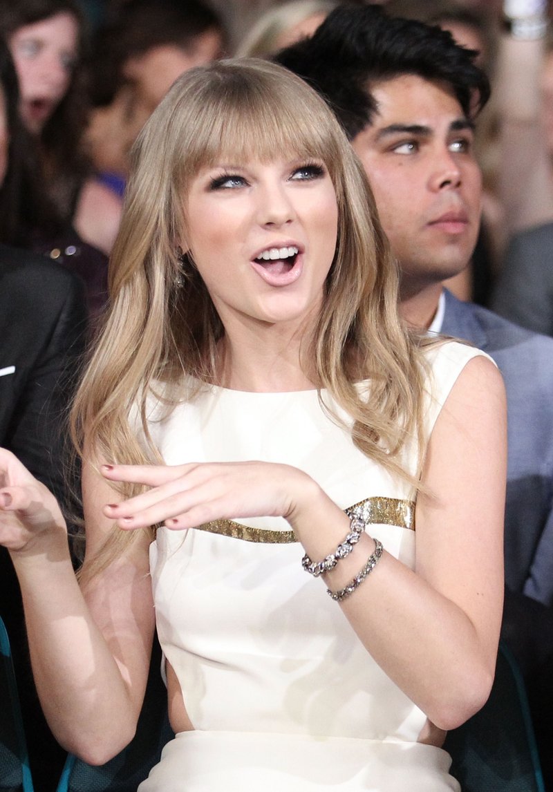 Taylor Swift at 47th Annual Academy Of Country Music Awards — photo 45
