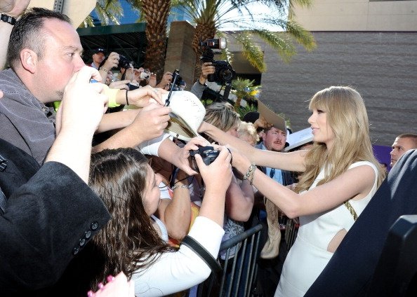 Taylor Swift at 47th Annual Academy Of Country Music Awards — photo 119