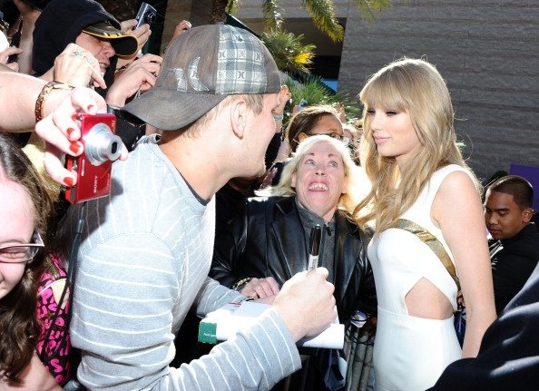 Taylor Swift at 47th Annual Academy Of Country Music Awards — photo 121