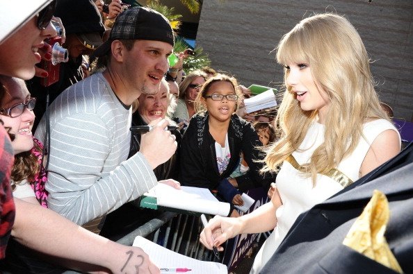 Taylor Swift at 47th Annual Academy Of Country Music Awards — photo 123
