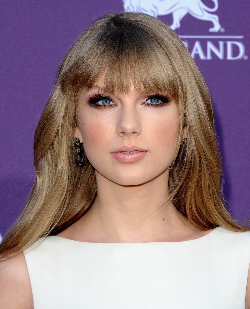 Taylor Swift at 47th Annual Academy Of Country Music Awards — photo 157