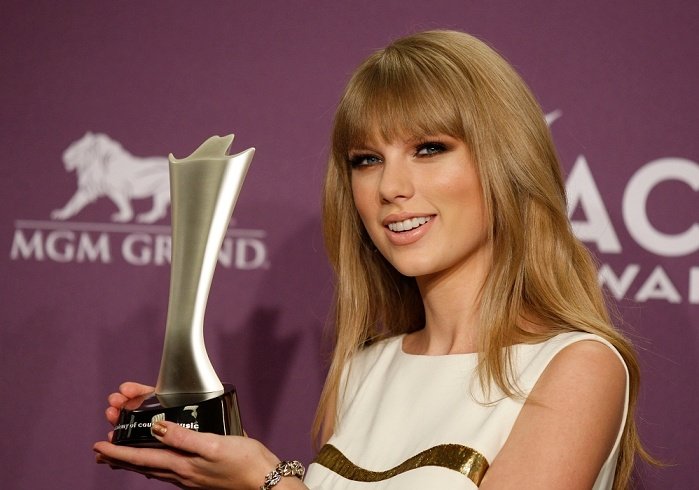 Taylor Swift at 47th Annual Academy Of Country Music Awards — photo 198