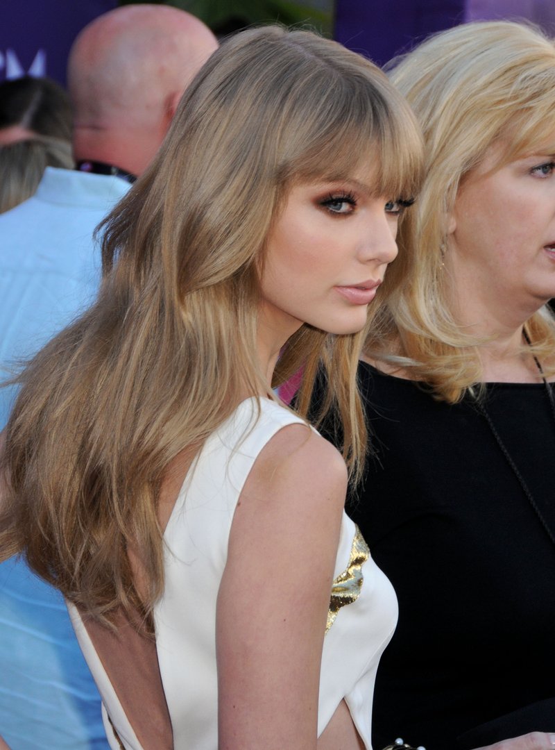 Taylor Swift at 47th Annual Academy Of Country Music Awards — photo 307